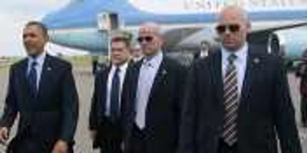 Preşedintele Obama, înconjurat de agenţi ai Secret Service