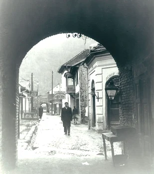 Stradă de pe insula Ada-Kaleh (© iMAGO Romaniae)