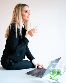 1 laura cosoi insarcinata a doua oara 3 jpg jpeg