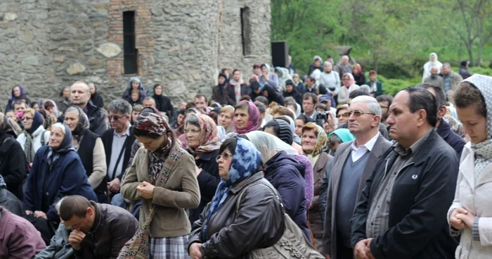 Pelerinaj de 8 mai la Mănăstirea Prislop. FOTO