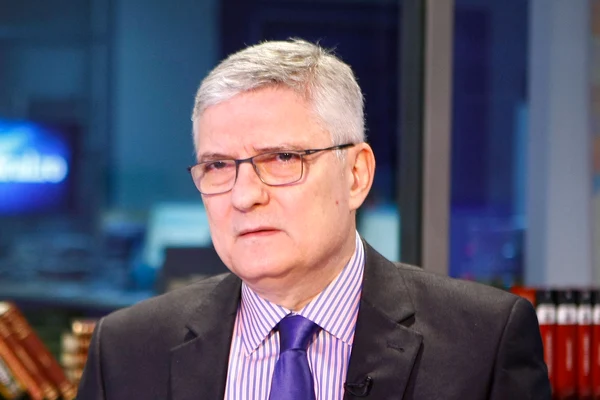Consiliul Fiscal avertizează asupra riscului de retrogradare a României. Criza politică a alungat investitorii și a îngreunat împrumuturile statului