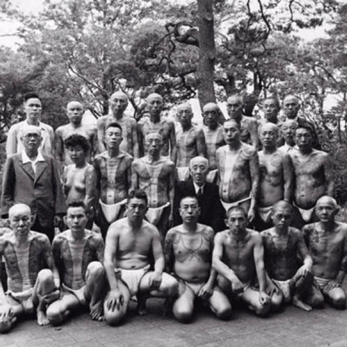 vintage photos of yakuza with their tattoos 11 jpg jpeg