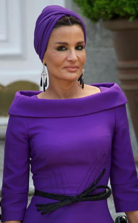 Moza bint Nasser este mama actualului emir al Qatarului