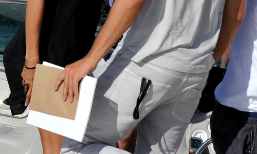 Celebrity saiting  in Saint Tropez  jpeg