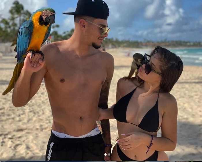 Florinel Coman și iubita lui, Ioana, pe plaja de la Punta CanaFOTO: Instagram