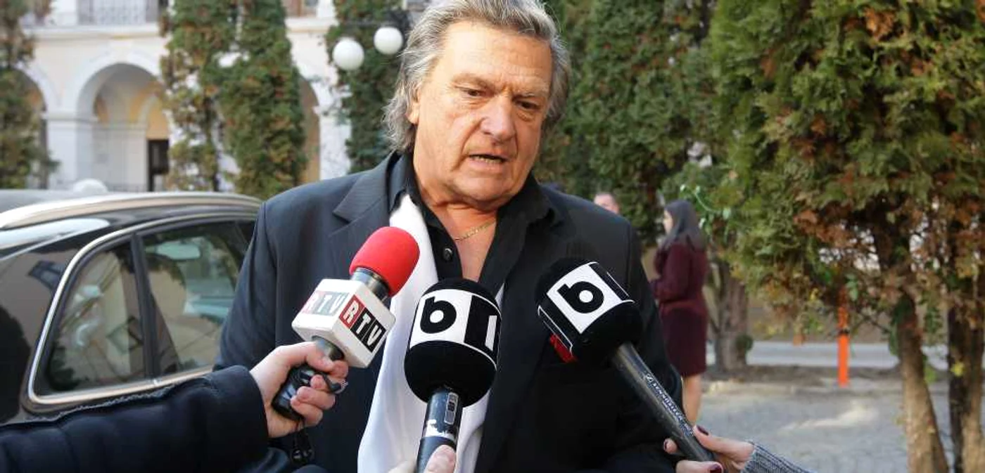Florin Piersic, în curtea Palatului Mitropolitan, la botezul fiului preşedintelui CJ Cluj