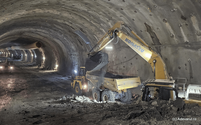 Ultimii metri până la străpungerea celui mai mare tunel de autostradă din România. Imagini din șantierul de pe Lugoj–Deva