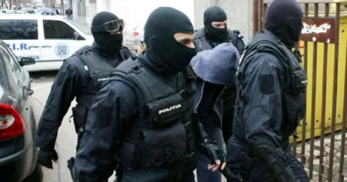 Percheziții în județul Ialomița FOTO Adevărul