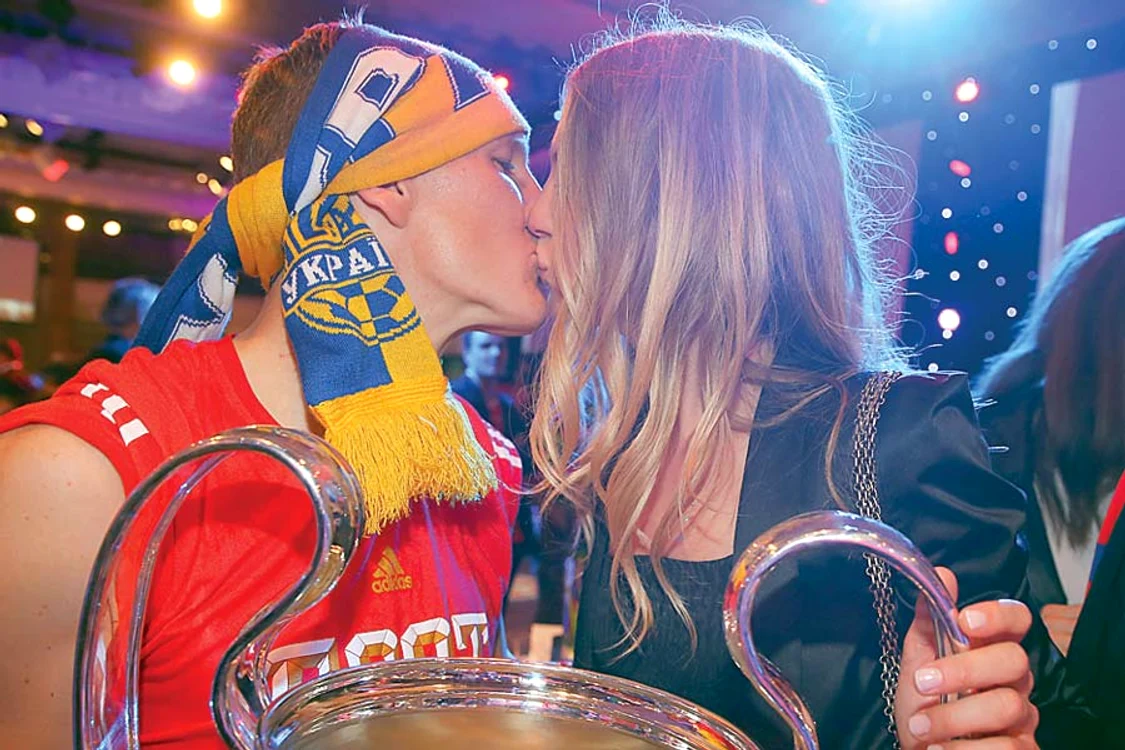 2013: Robben a marcat, în  minutul 89 al finalei cu  Dortmund, golul care a adus  trofeul pentru  a cincea  oară în vitrina lui Bayern  (FOTOGRAFII: REUTERS)