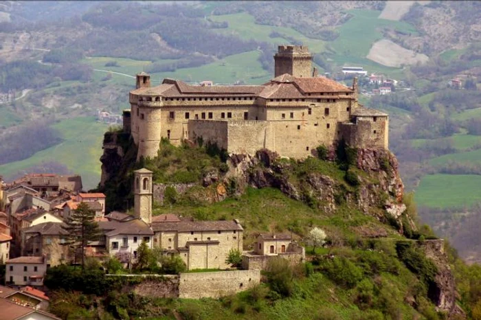 Castelul Bardi, Italia