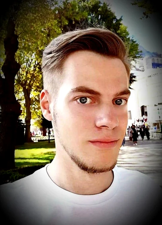 
    Ilei Gabriel Melniciuc a murit înecat în mare în stațiunea OlimpFoto: Facebook  