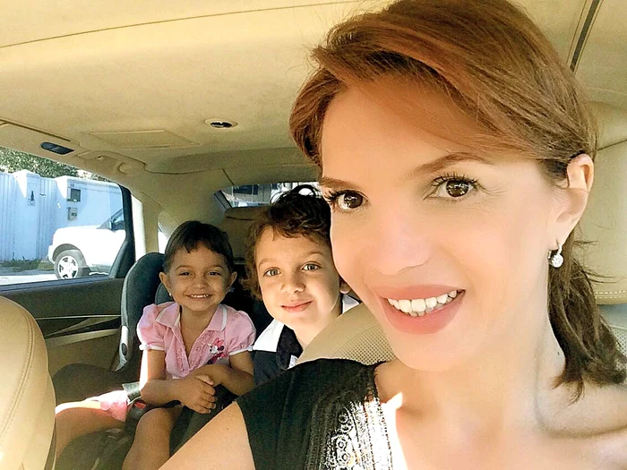 Aida, fetiţa Cristinei  Spătar, va merge la  grădiniţă, iar Albert  intră în clasa zero