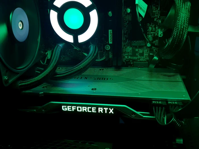 NVIDIA RTX 20180 TI placa video placa grafica GPU FOTO Adrian Pogîngeanu