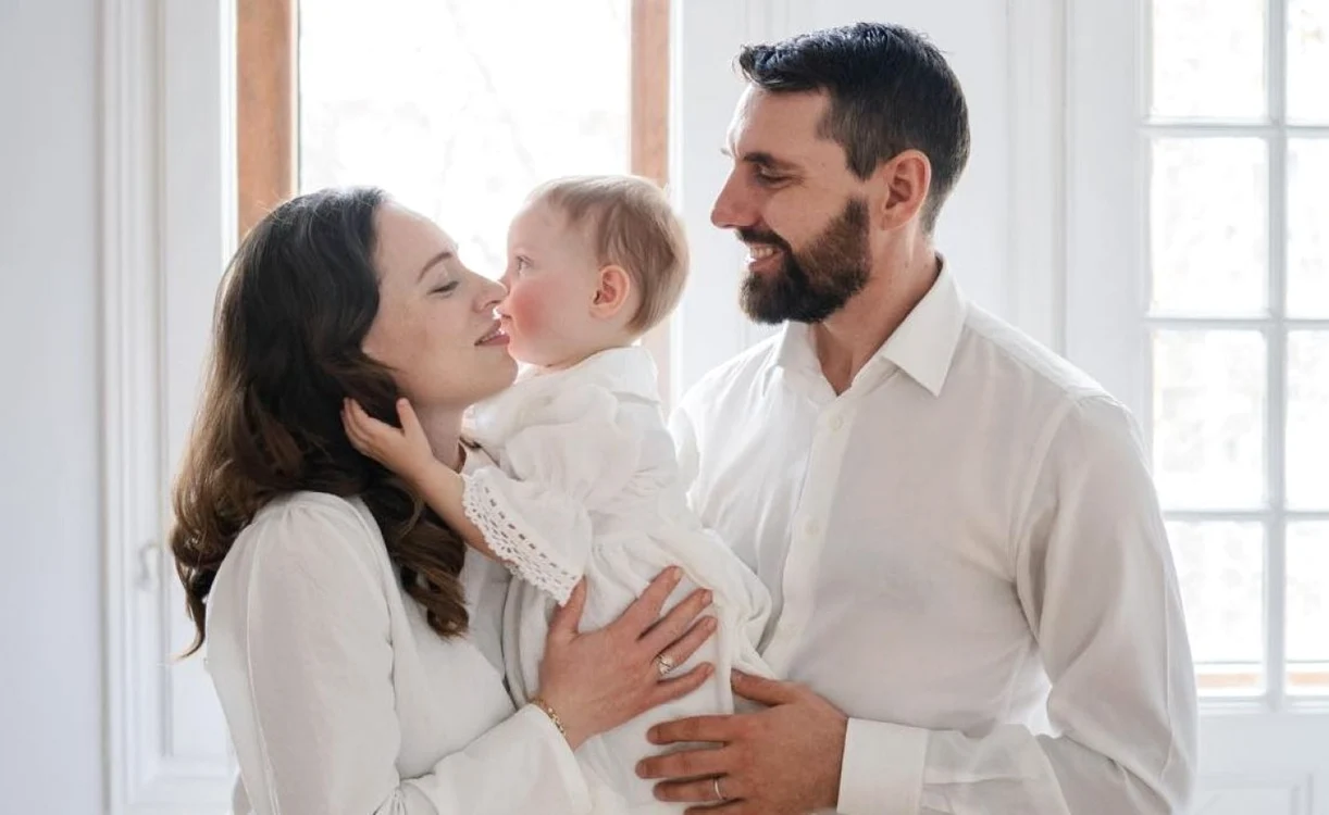 Nepotul Regelui Mihai şi soţia sa mai au o fetiţă, născută în noiembrie 2020 FOTO: arhiva personală