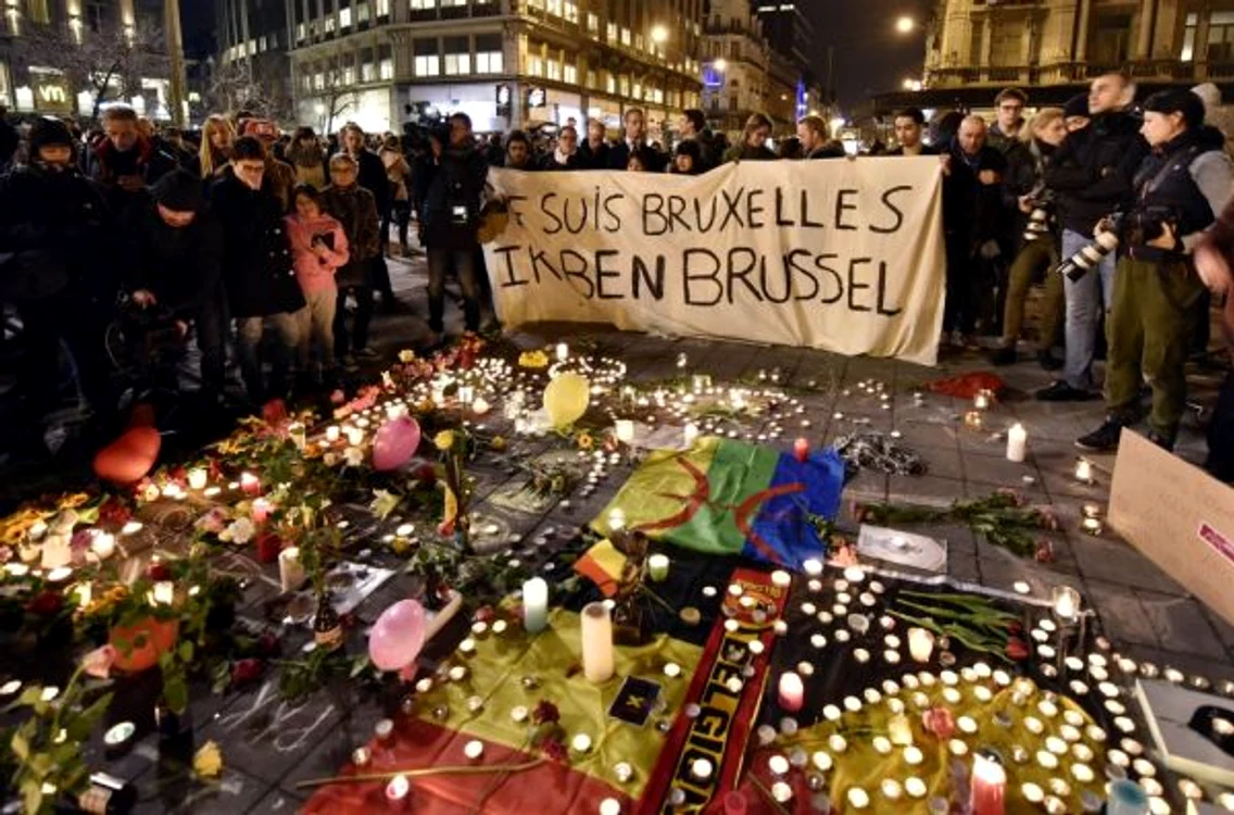 Turnul Eiffel din Paris, luminat în culorile BelgieiFoto: AP
