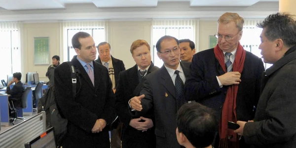 Schmidt in Coreea Reuters