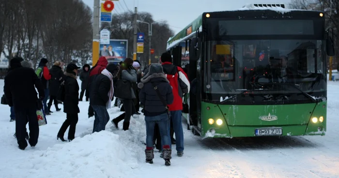 Autobuzele au fost luate cu asalt