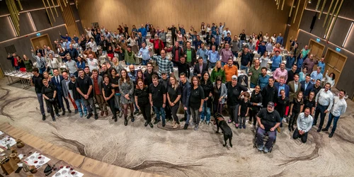 Voluntari si participanti la masterclass Rovinhud jpeg