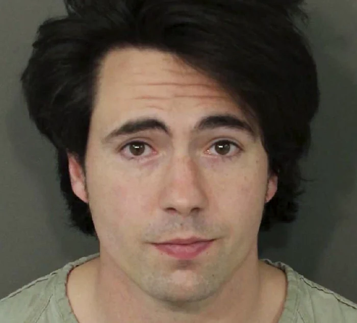 Raymond Boyd Gates (29 de ani) este acuzat că a răpit și violat o minoră de 17 ani