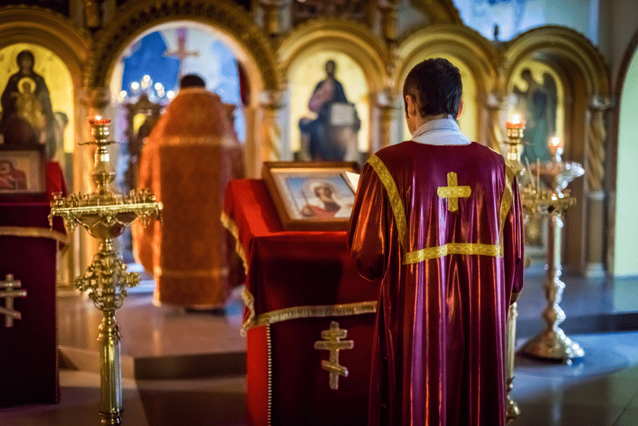 Cum erau șantajați de Securitate preoții agresori sexual în perioada comunistă