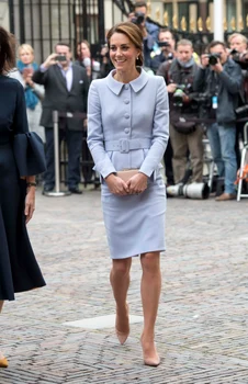 Kate Middleton, într-un costum șifonat în 2016