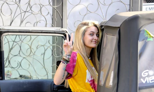 Paris Jackson changes her hair color at Nine Zero One on Melrose Place jpeg