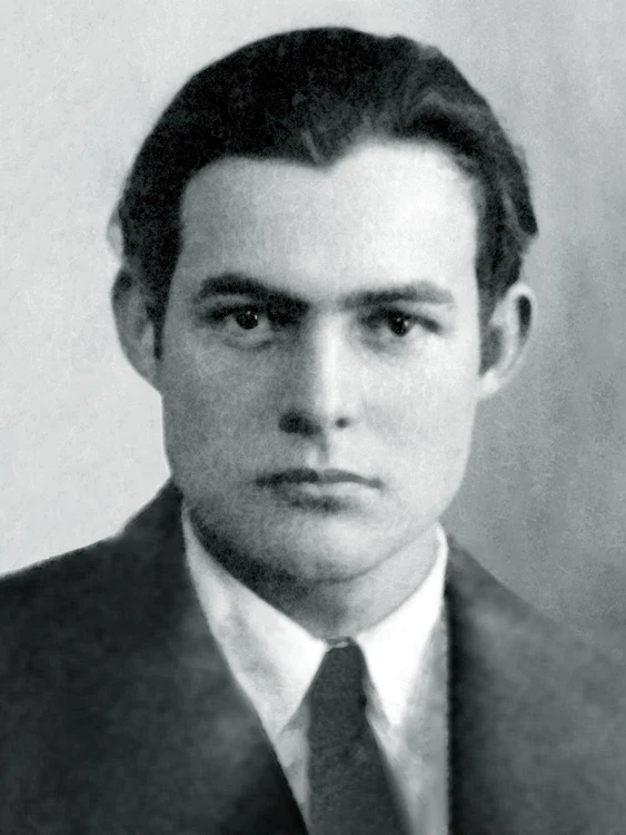 Ernest Hemingway, în fotografia de pașaport, 1923 (© Wikimedia Commons)