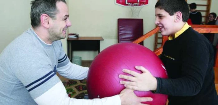 În sala de sport la Centrul de zi „Dr. Innocenzo Fiore“, din cadrul ANCAAR Craiova