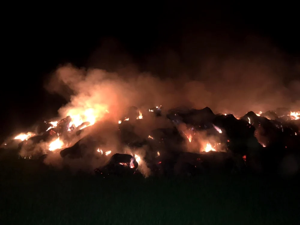 Incendiu devastator în câmp FOTO ISU Ialomiţa