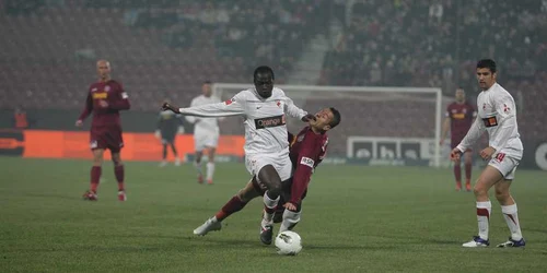 CFR Cluj a pierdut partida cu Dinamo cu scorul de 2-3.