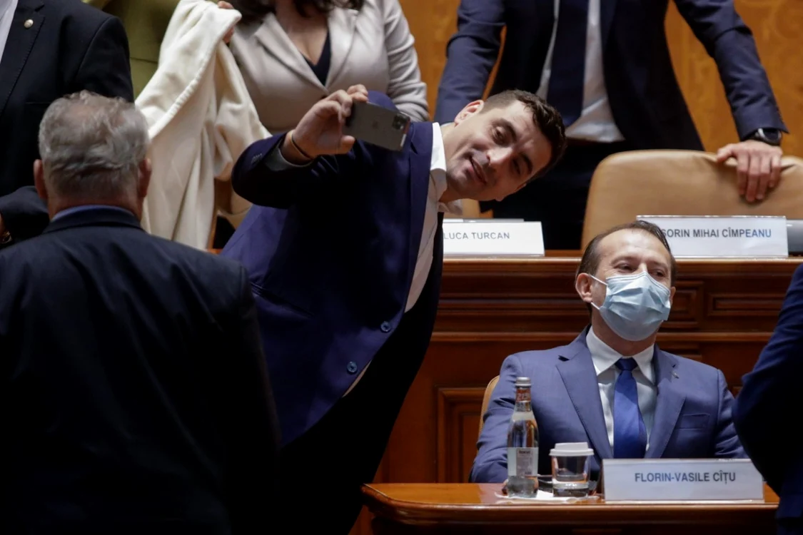 Parlamentul dezbate moţiunea de cenzură depusă de PSD împotriva Guvernului Cîţu. Foto  Inquam Photos / George Calin