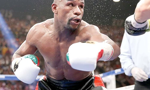 Boxerul american Floyd Mayweather a dat 45 de milioane € pe "motorizate" jpeg