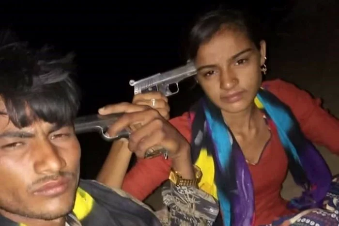 
    Cei doi aveau doar 21 de aniFoto: Facebook  