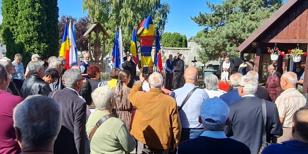 monument pitesti fosti lucratori sri si securitate 01 foto argespress ro jpg