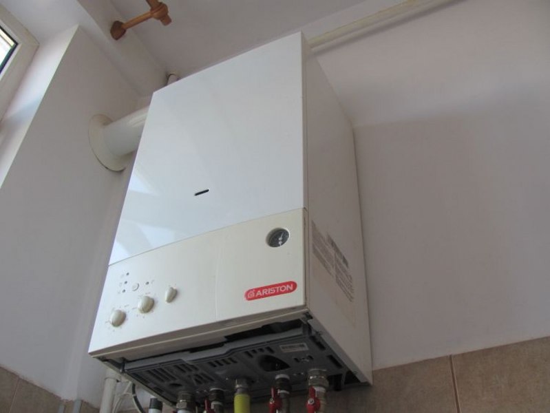 UE nu interzice centralele de apartament, ci vrea să le elimine treptat. Până când trebuie să dispară