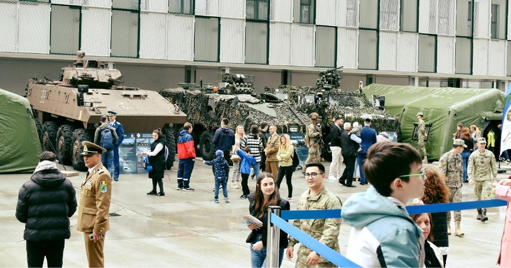 Comandamentul NATO de la Sibiu și-a deschis porțile. „Este umbrela de comandă și control a flancului de sud-est“ VIDEO