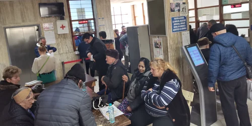 pensionari si ghisee casa de pensii olt   foto alina mitran (3) jpg