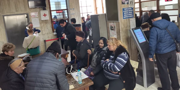 pensionari si ghisee casa de pensii olt   foto alina mitran (3) jpg