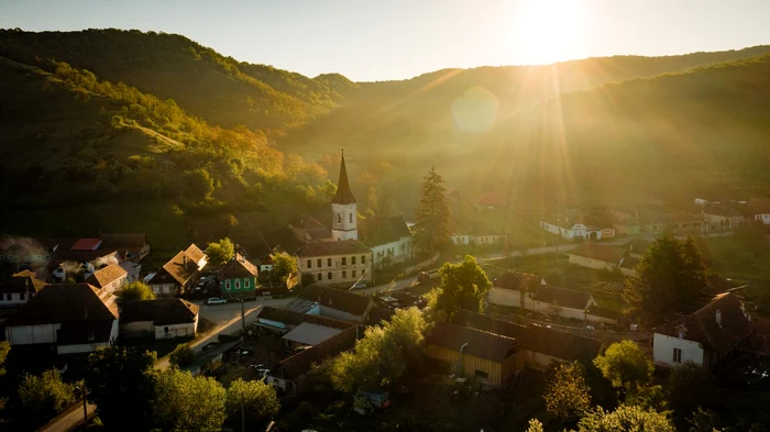 Frumusețea satului Cund - Foto: Valea Verde Retreat