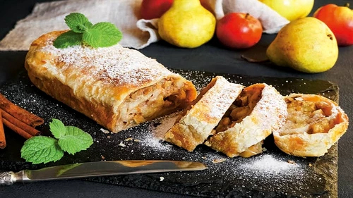 strudel cu mere si pere jpg