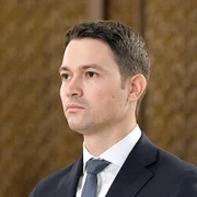 Robert Sighiartău l a atacat frontal pe şeful său jpeg