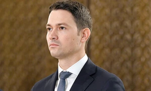 Robert Sighiartău l a atacat frontal pe şeful său jpeg