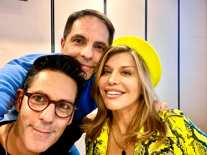 
    Alessandra Stoicescu i-a luat locul Andreei Berecleanu la pupitrul ObservatoruluiFoto: arhivă personală  