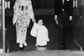 Naruhito, în copilărie, cu părinţii săi, împăratul Akihito şi împărăteasa Michiko jpeg