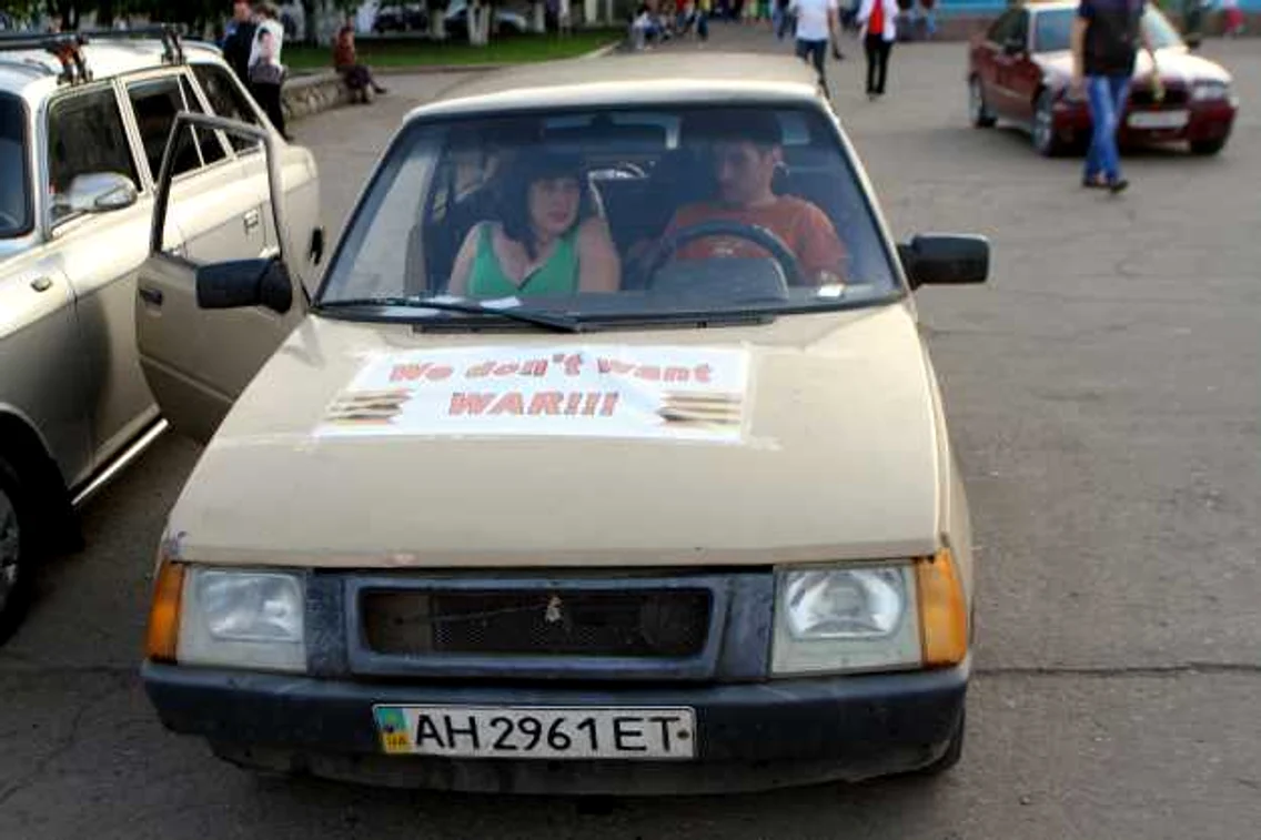slaviansk miting sustinere lider separatist 27aprilie foto mircea barbu