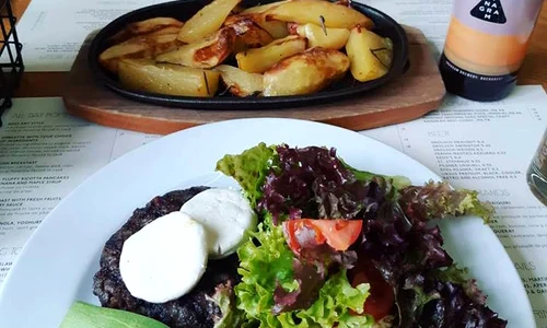 Viața ca un cartof rumenit Simbio Kitchen & Bar jpeg