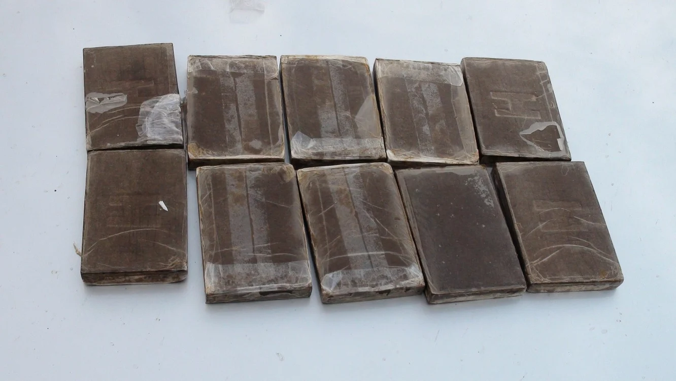 30 kilograme de canabis găsite de anchetatori                      FOTO Adevărul