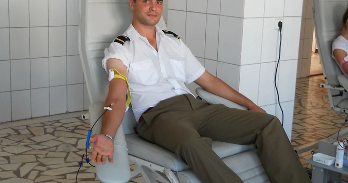Militarii au donat sânge "în sprijinul aproapelui"