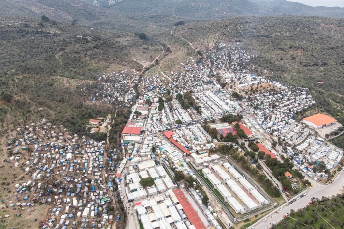 Panoramă aeriană a taberei de refugiaţi Moira din Insula Lesbos februarie 2020 FOTO SHUTTERSTOCK