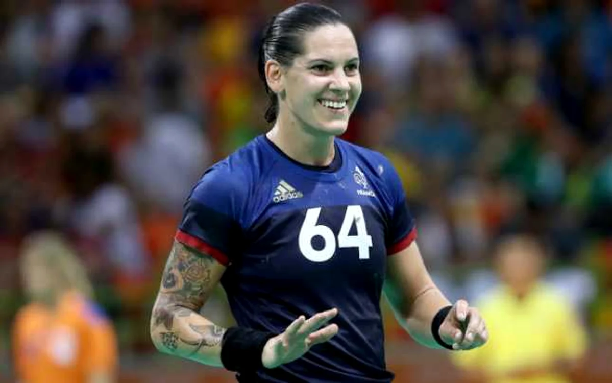 Alexandra Lacrabere a fost eroina Franţei cu şase goluri  în finală